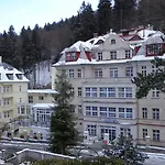 Lazenska Lecebna Manes Karlovy Vary