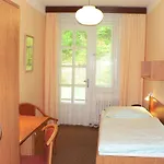 Lazenska Lecebna Manes Hotel
