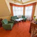 Lazenska Lecebna Manes Karlovy Vary
