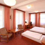 Lazenska Lecebna Manes 3* Karlovy Vary
