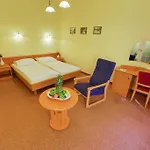Lazenska Lecebna Manes Hotel