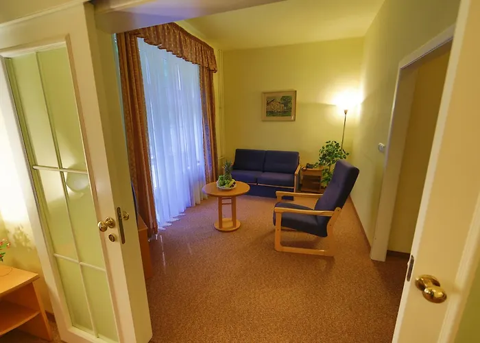 Hotell Lazenska Lecebna Manes Karlovy Vary