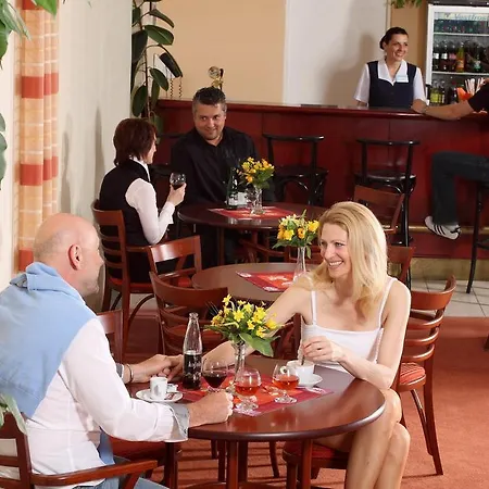 Hotel Lazenska Lecebna Manes Karlovy Vary
