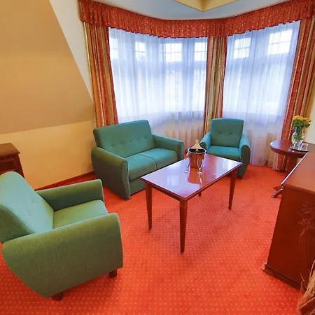 Lazenska Lecebna Manes Karlovy Vary