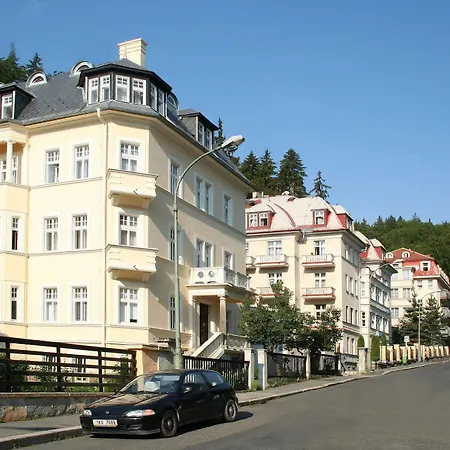 Lazenska Lecebna Manes Karlovy Vary